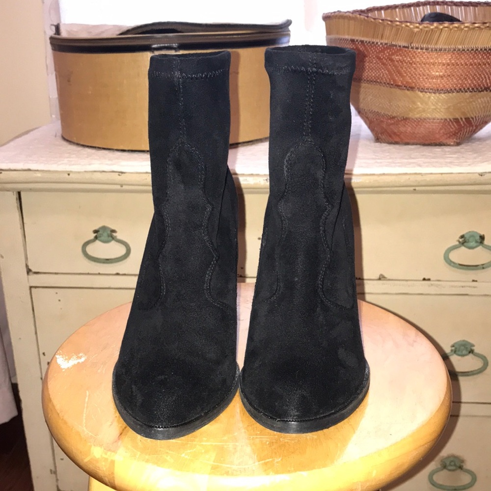 Dolce Vita black suede booties